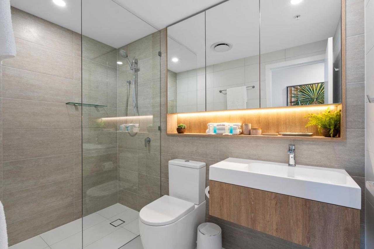 Broadbeach Casino Private Apartments - Gclr Gold Coast Exterior photo