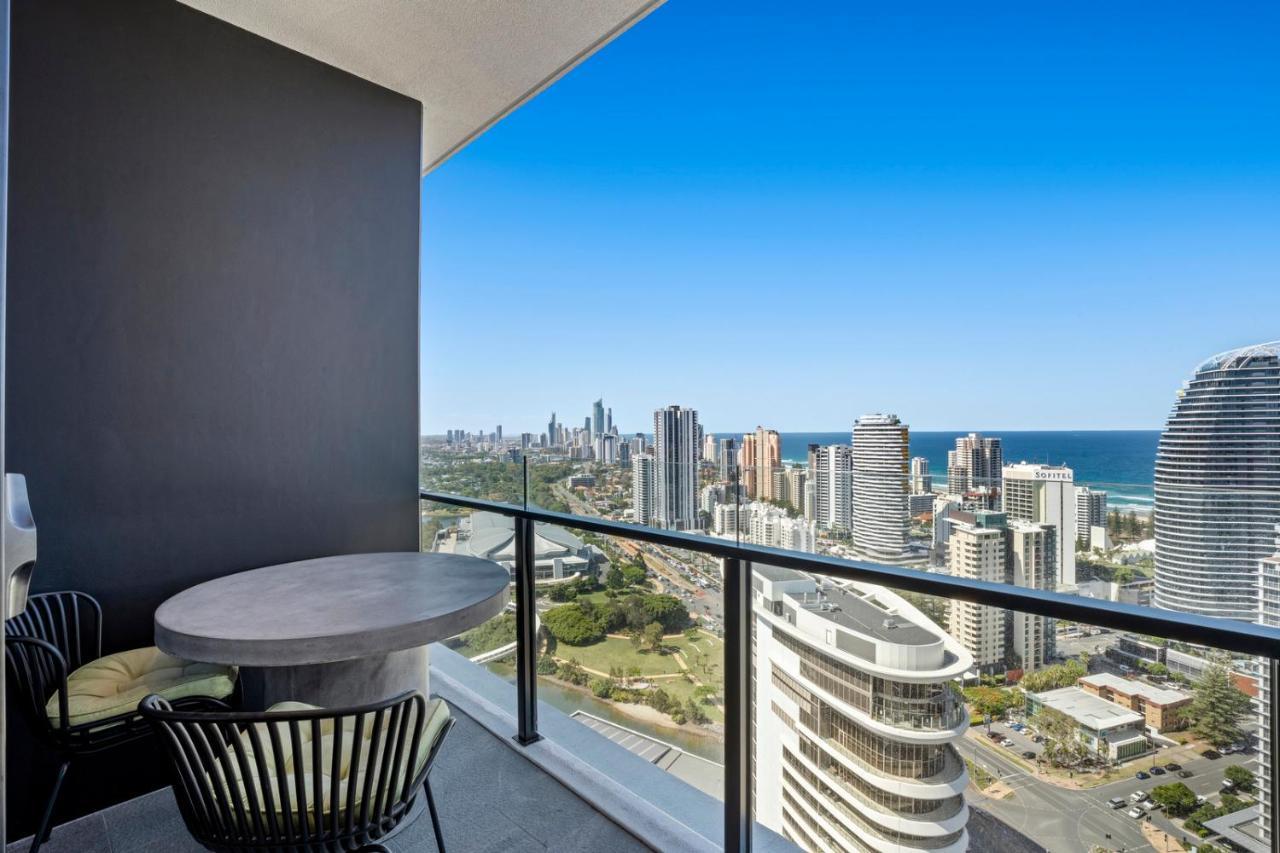Broadbeach Casino Private Apartments - Gclr Gold Coast Exterior photo